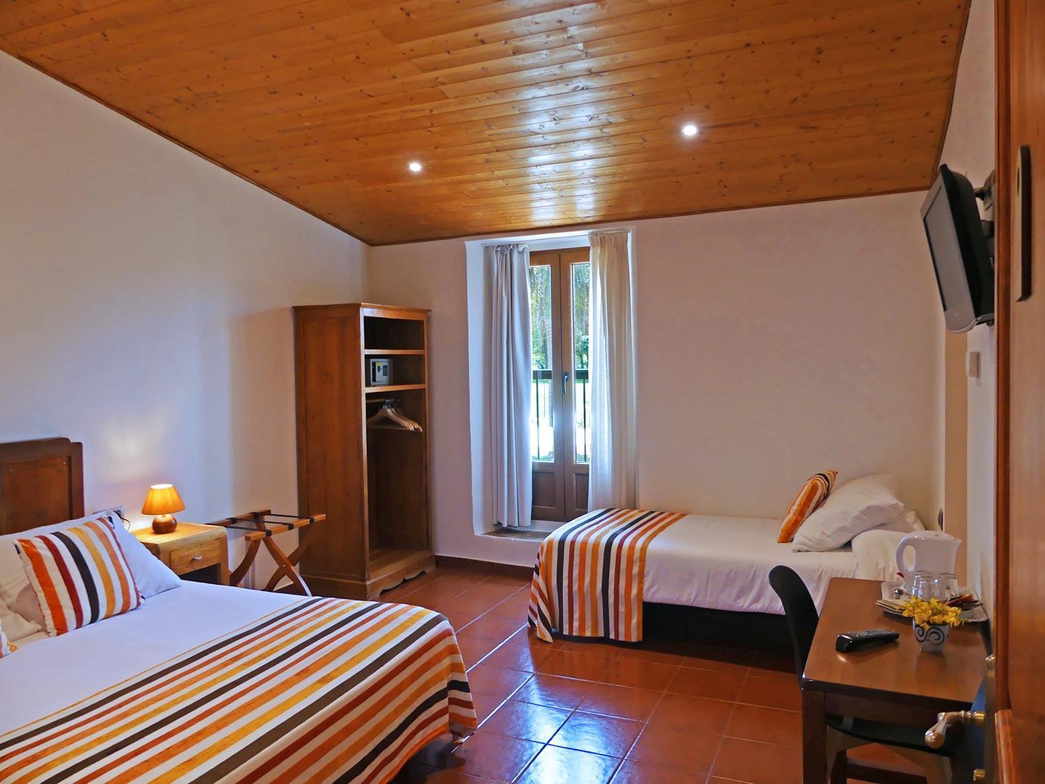 Hotel & Golf Ca La Caputxeta Кастельон-де-Ампуриас Экстерьер фото